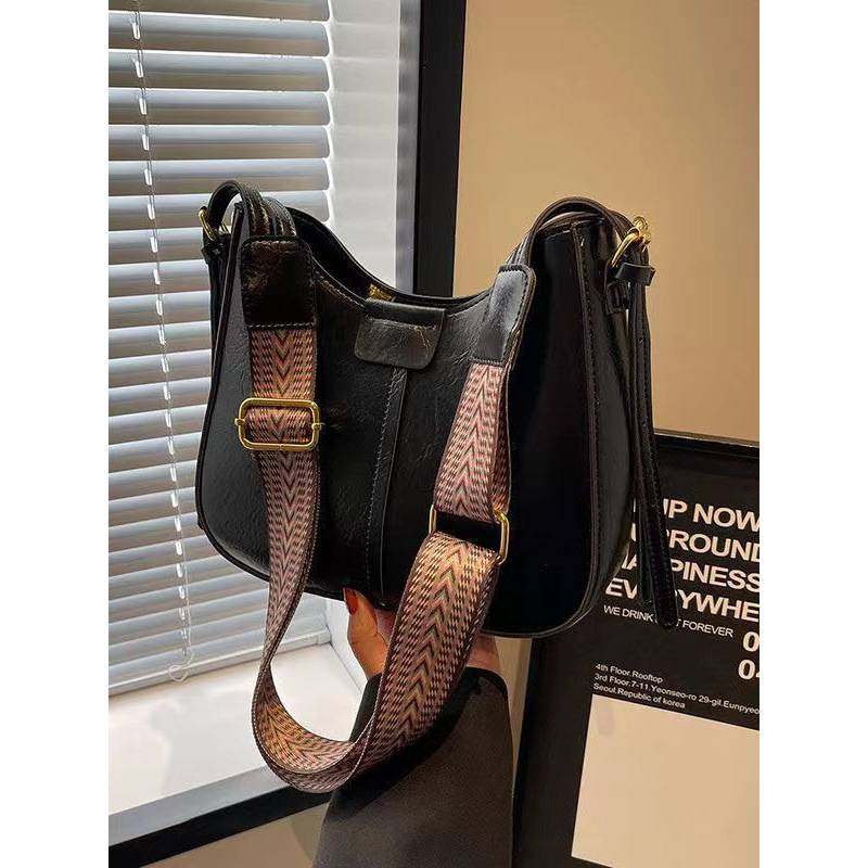 Luxury Retro Crossbody Bag Designer Wide Strap Square Bag 8 Luxury Retro Crossbody Bag Designer Wide Strap Square Bag - Image 8