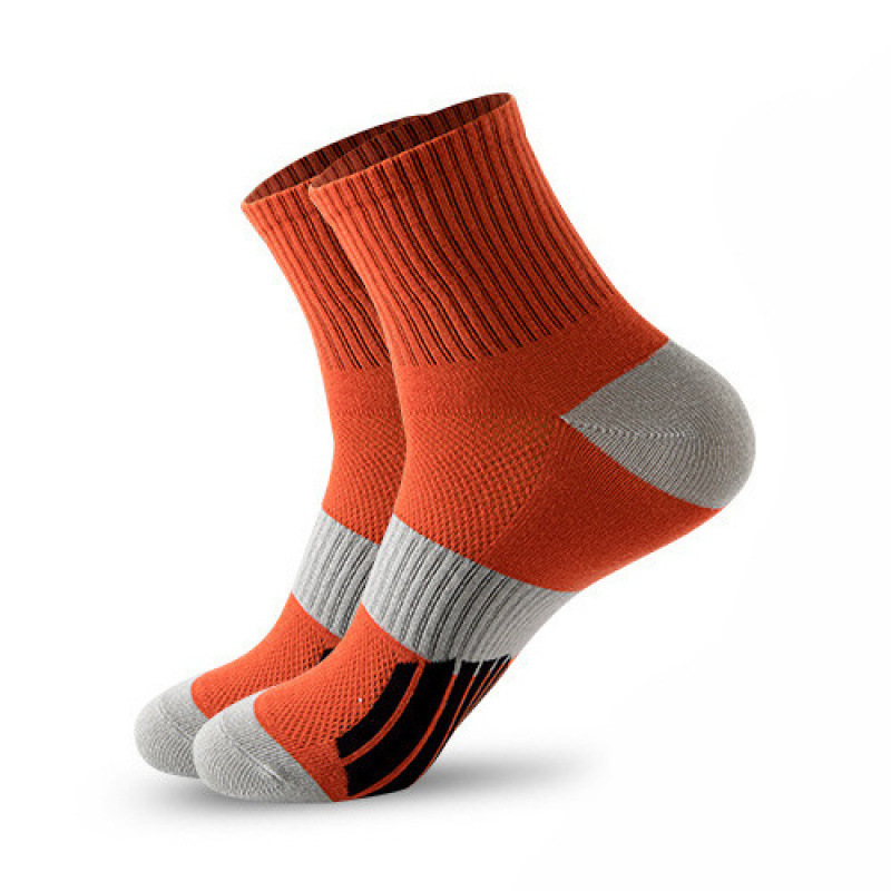Men's Middle Tube Socks Color Matching Sports Basketball Socks 8 Men's Middle Tube Socks Color Matching Sports Basketball Socks - Image 8
