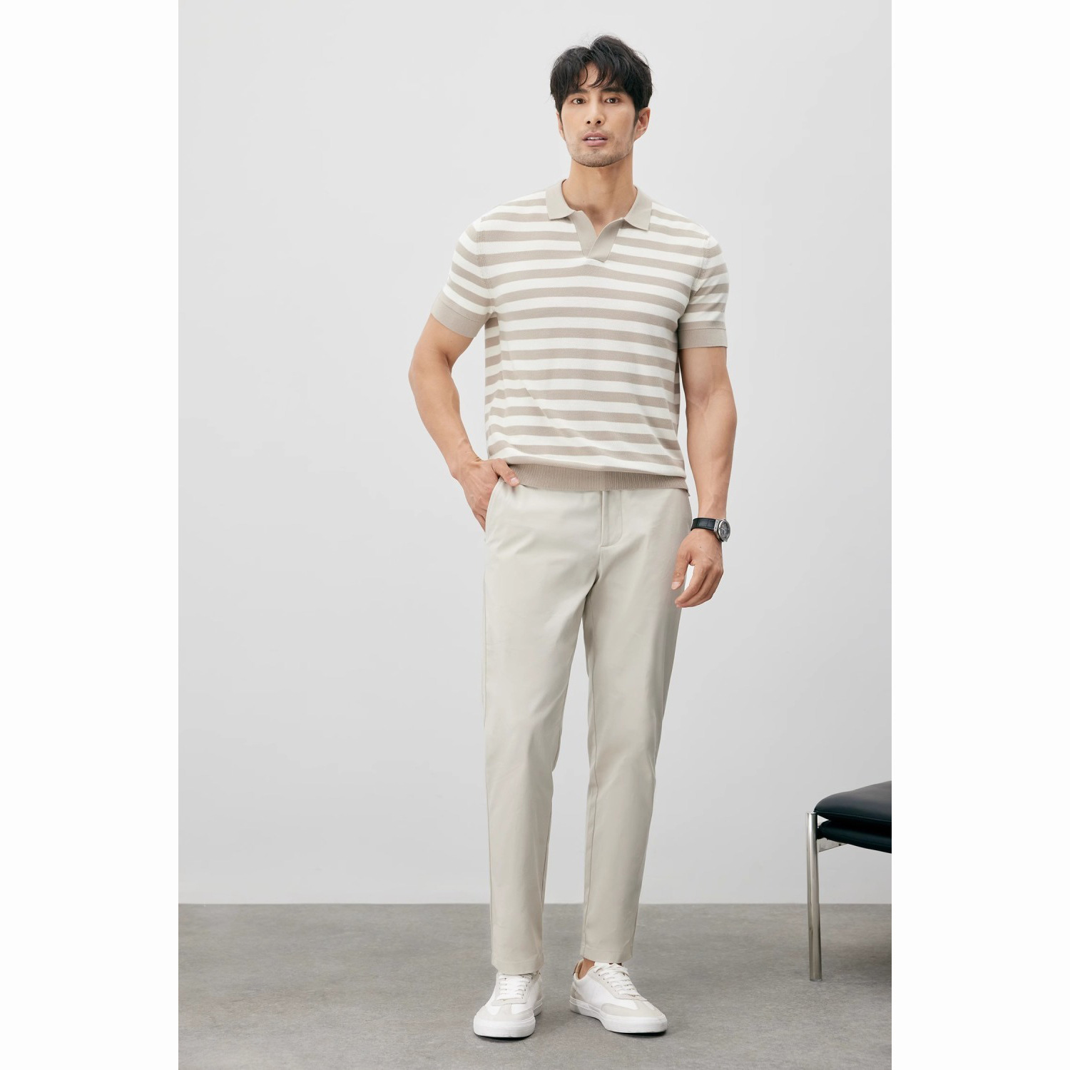 Summer New Ice Silk Short Sleeve Knitted Men's V-neck Lapel Slim 2 Summer New Ice Silk Short Sleeve Knitted Men's V-neck Lapel Slim - Image 2