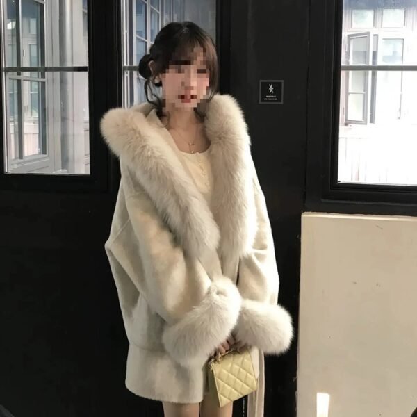 The Resort Edit — Temperament Noble Fox Fur Collar Coat